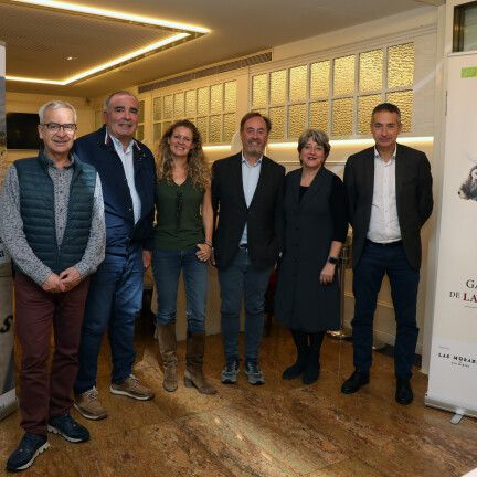 Foto de familia VII Ruta Gastronómica de la Carne de Toro