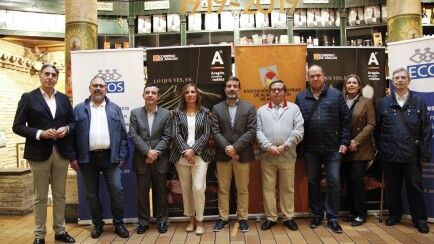 Foto de familia nueva campaña Aragón Alimentos Nobles con ECOS y AIAA