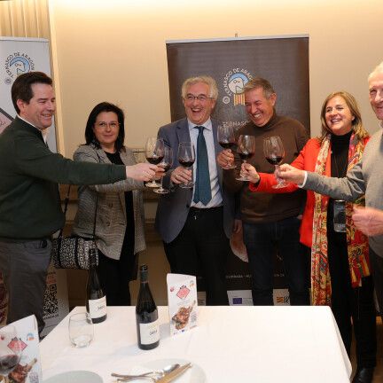 Brindis presentación ternasco asado