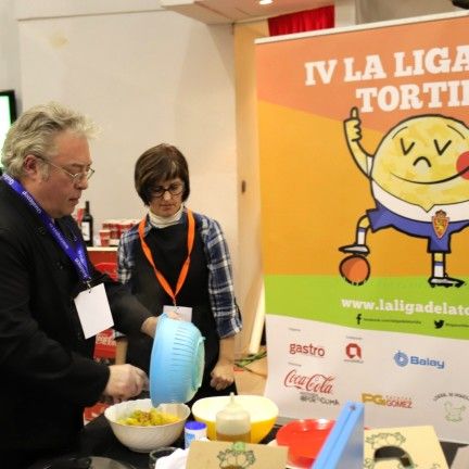 El Cabuchico prepara la tortilla ganadora