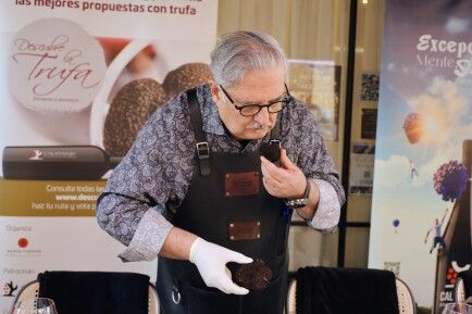 Miguel Arlés, propietario de Palomeque, durante la presentación de Descubre la trufa