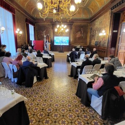 Presentación en el salón del trono de la DPZ del ciclo de catas de la D.O. Campo de Borja