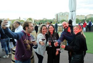 Cerca de mil personas celebraron el aniversario de Bodegas Aragonesas